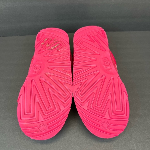UGG Vibrant Pink Fleece Slippers Size 6 - Picture 4 of 9